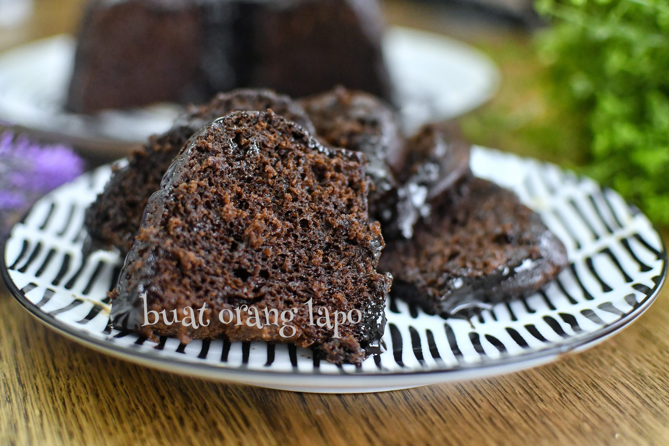 Kek Coklat Moist Kukus Tanpa Telur Sukatan Cawan - Buat Orang Lapo